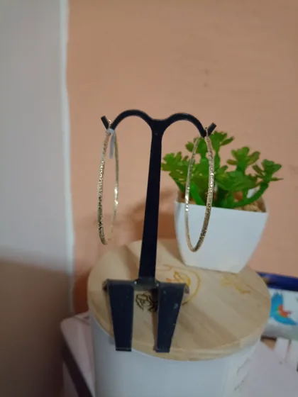 Arracada facetada
