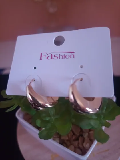 Aretes