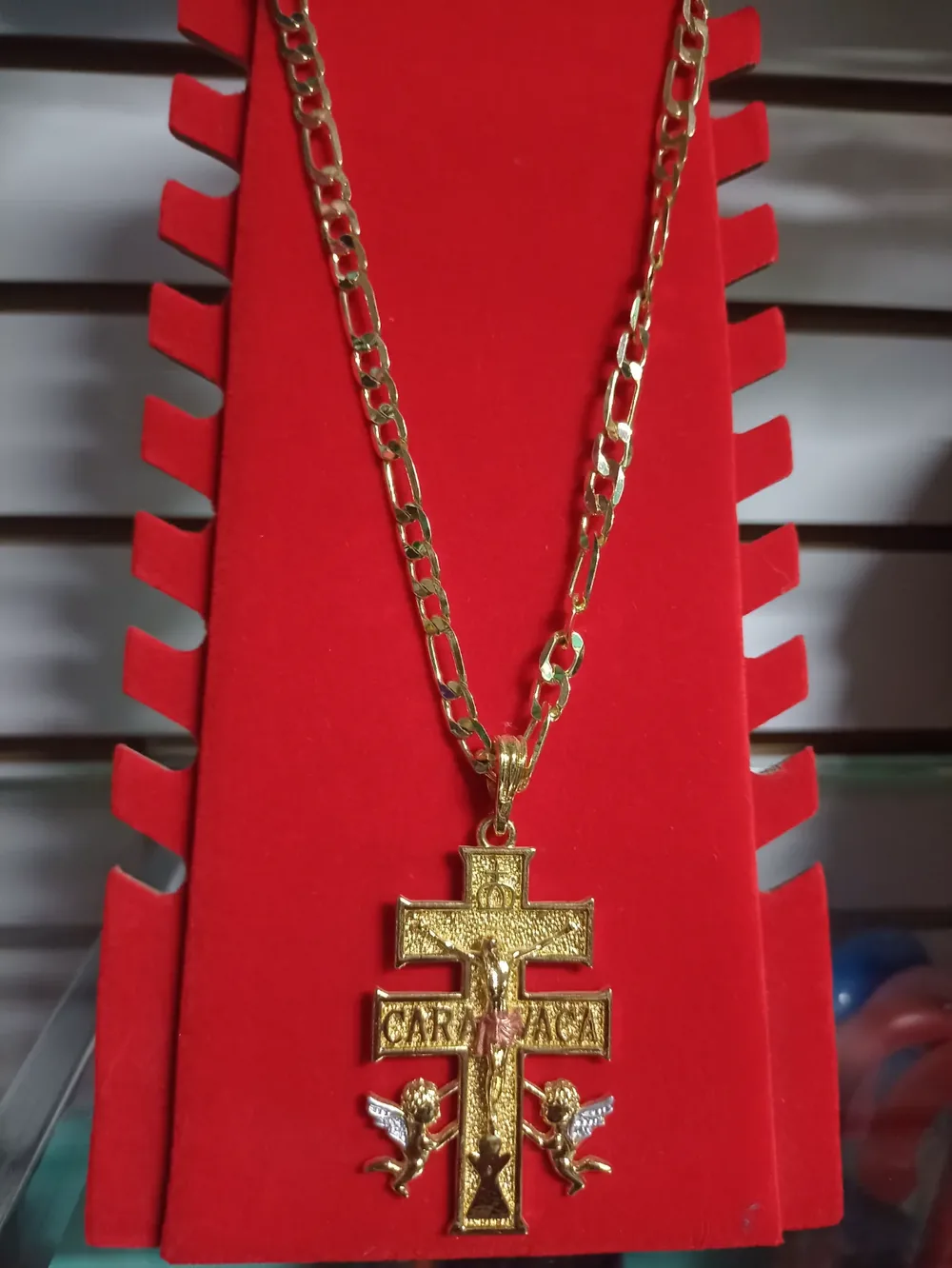 Cadena con crusifico