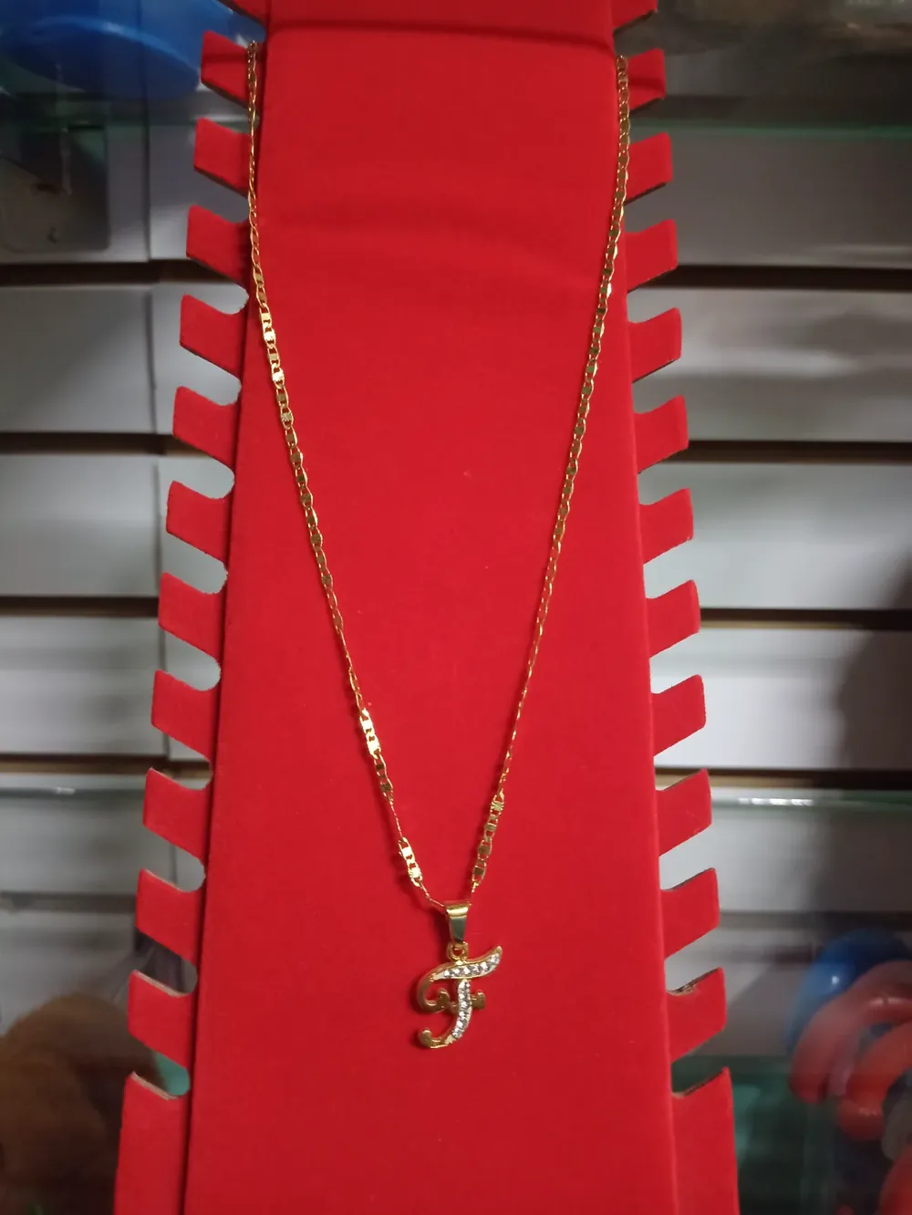Cadena con inicial